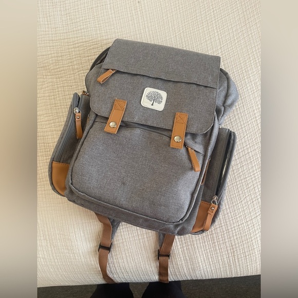Parker Baby Co. Birch Bag Diaper Backpack grey with brown accent - Picture 1 of 6